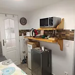 U Bocmana S Výhledem Na Zámek A Labe