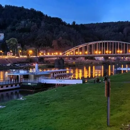 U Bocmana S Vyhledem Na Zamek A Labe Decin