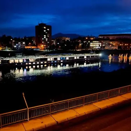 U Bocmana S Vyhledem Na Zamek A Labe Decin