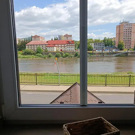 U Bocmana S Vyhledem Na Zamek A Labe Apartment Decin