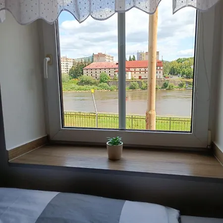 U Bocmana S Vyhledem Na Zamek A Labe Apartment Decin