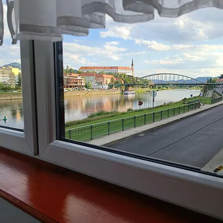 U Bocmana S Vyhledem Na Zamek A Labe Appartement *