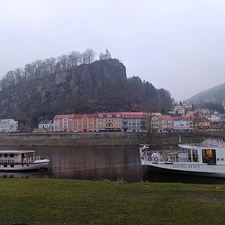 U Bocmana S Vyhledem Na Zamek A Labe Apartment
