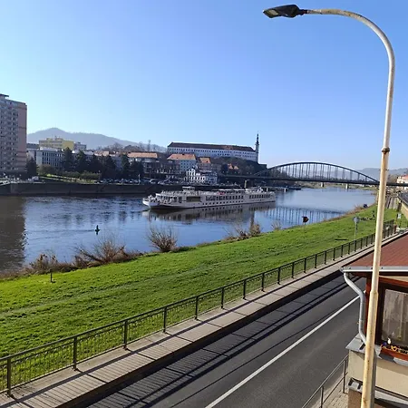 Apartment U Bocmana S Vyhledem Na Zamek A Labe