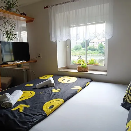 U Bocmana S Výhledem Na Zámek A Labe * Decin